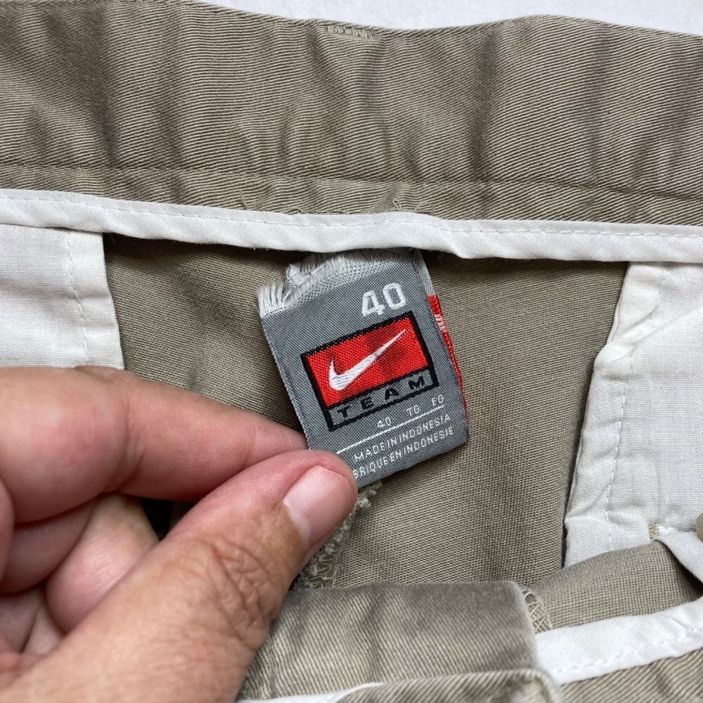 Nike Team Columbia Lions Khaki Shorts Mens 38 Embroidered Patch Swoosh NYC - Picture 7 of 8